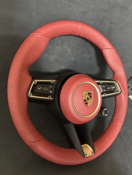 더핸들 포르쉐 타이칸 보르도레드핸들 / 남양주 별내면