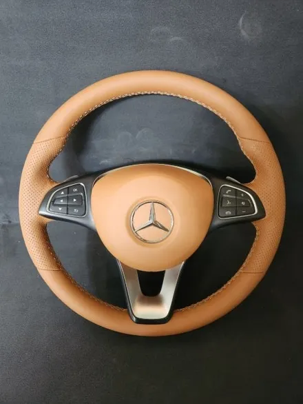 벤츠 GLS 350d 4MATIC X166 핸들컬러변경 가죽교체 작업 – 더핸들 / 남양주 별내면