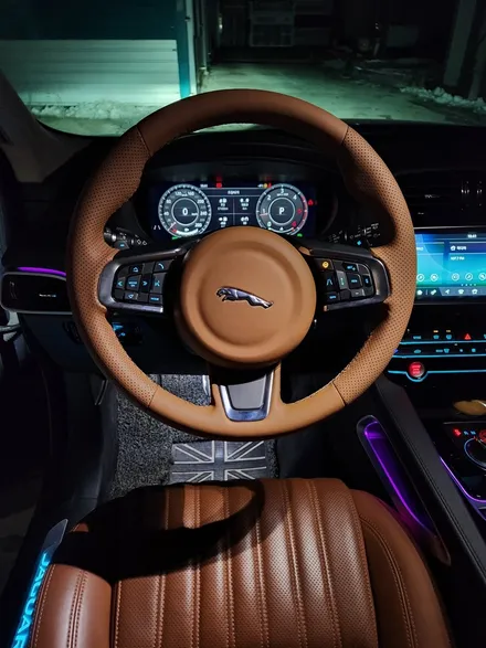 더핸들 재규어 f-pace 핸들컬러변경 가죽교체 작업 / 남양주 별내면