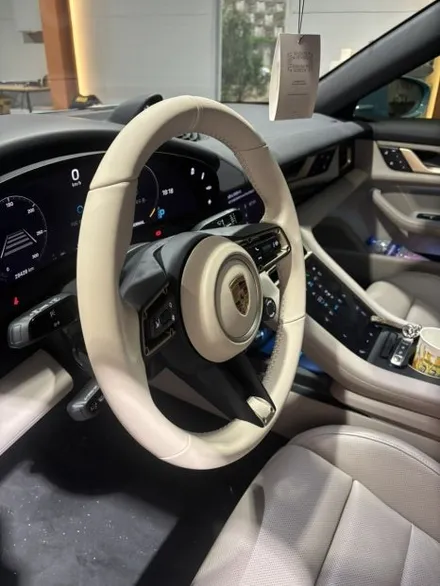 [Porsche Taycan] 포르쉐 타이칸 핸들 가죽 교체 복원 - THE HANDLE / 남양주 별내면