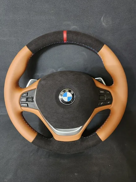 [더핸들]BMW 4시리즈 F36 그란쿠페 핸들 컬러변경 & 가죽교체 작업기 (브라운 가죽 + 블랙 알칸타라, 레드 센터띠 & M 삼색 스티치) / 남양주 별내면