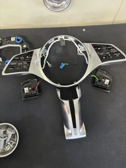 [더핸들] 메르세데스-벤츠 GLC300 4MATIC X254 핸들 컬러변경 가죽교체 베이지핸들 작업 / 남양주 별내면