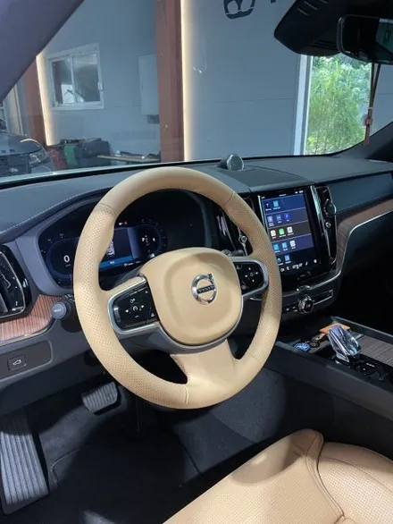 볼보 XC60 핸들 엠버 브라운 가죽 컬러변경 가죽교체 작업 | 더핸들 / 남양주 별내면