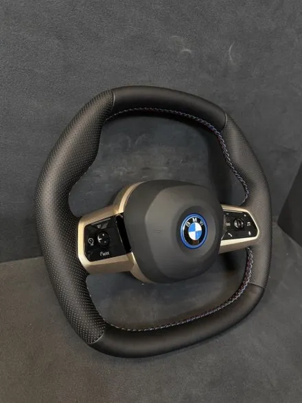 [더핸들]BMW iX xDrive 50 스포츠 플러스 핸들 가죽교체 복원 작업! / 남양주 별내면