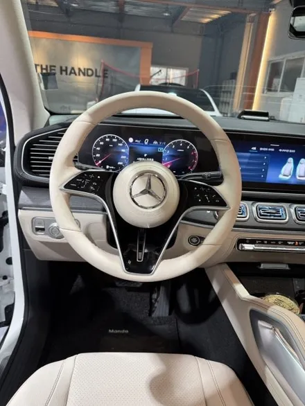 더핸들-벤츠 GLE 450 4MATIC W167 핸들 컬러변경 가죽교체 작업!! / 남양주 별내면