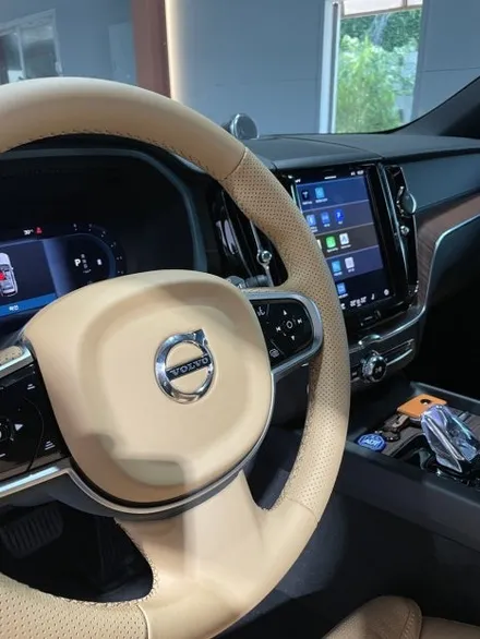 볼보 XC60 핸들 엠버 브라운 가죽 컬러변경 가죽교체 작업 | 더핸들 / 남양주 별내면
