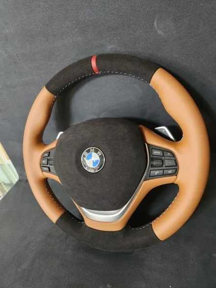 [더핸들]BMW 4시리즈 F36 그란쿠페 핸들 컬러변경 & 가죽교체 작업기 (브라운 가죽 + 블랙 알칸타라, 레드 센터띠 & M 삼색 스티치) / 남양주 별내면