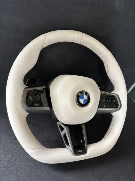 더핸들 BMW 520i G60 검정핸들 → 스모크화이트 가죽교체 컬러변경 작업 / 남양주 별내면