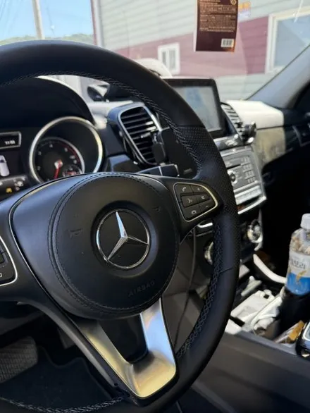 [더핸들]벤츠 GLS350d 4MATIC X166 핸들가죽교체 복원작업 / 남양주 별내면