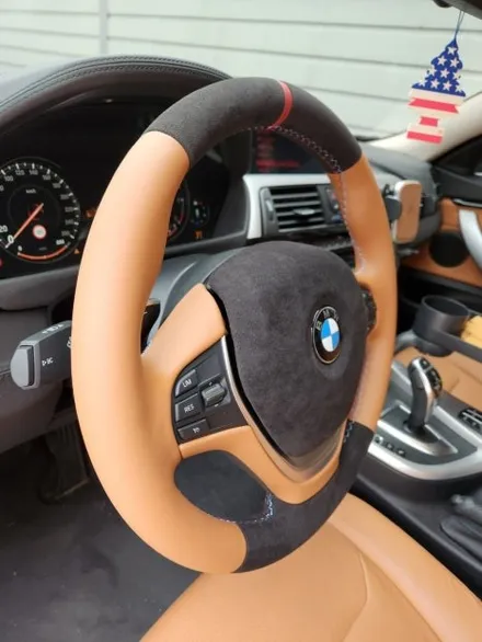 [더핸들]BMW 4시리즈 F36 그란쿠페 핸들 컬러변경 & 가죽교체 작업기 (브라운 가죽 + 블랙 알칸타라, 레드 센터띠 & M 삼색 스티치) / 남양주 별내면