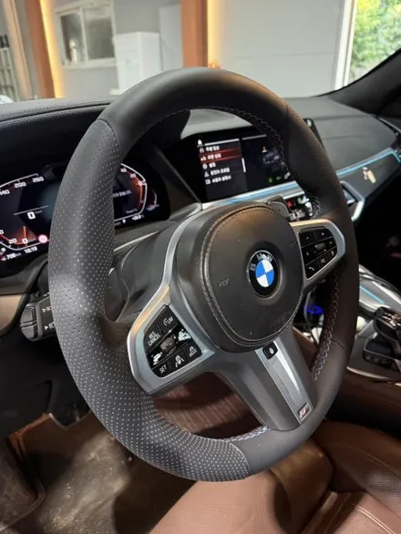 [더핸들] BMW X6 (G06) xDrive30d M 스포츠 핸들 가죽교체 복원작업! 손상된 핸들이 새핸들로 변신 / 남양주 별내면