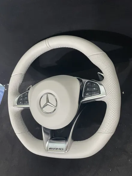 벤츠 cls63 amg w218 핸들가죽 컬러변경! / 남양주 별내면