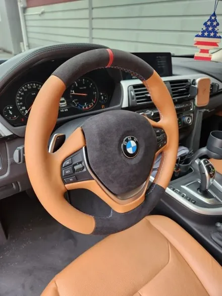 [더핸들]BMW 4시리즈 F36 그란쿠페 핸들 컬러변경 & 가죽교체 작업기 (브라운 가죽 + 블랙 알칸타라, 레드 센터띠 & M 삼색 스티치) / 남양주 별내면