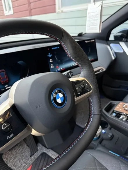 [더핸들]BMW iX xDrive 50 스포츠 플러스 핸들 가죽교체 복원 작업! / 남양주 별내면