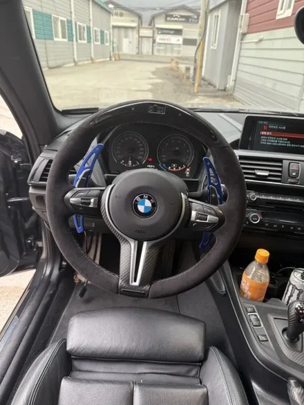 [더핸들]BMW M2 F87 퍼포먼스 핸들 알칸타라 교체 & 복원 작업!! 손상된 순정 알칸타라를 새 알칸타라로 깔끔하게 복원 / 남양주 별내면