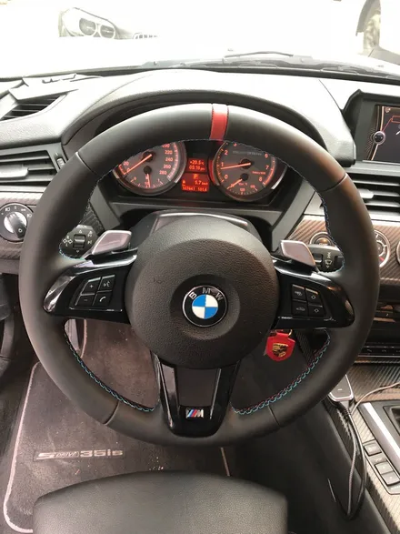 더핸들 bmw z4 e89 핸들작업/핸들가죽복원/핸들복원/가죽핸들복원/핸들가죽교체/핸들튜닝/핸들알칸타라/핸들샤무드/우드핸들/디컷핸들 / 남양주 별내면