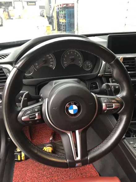 bmw m4 f82 m핸들 가죽교체 작업입니다^^ / 남양주 별내면