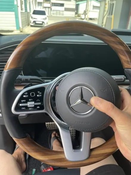더핸들 벤츠 gls400d x167 베이지핸들 가죽교체 / 남양주 별내면