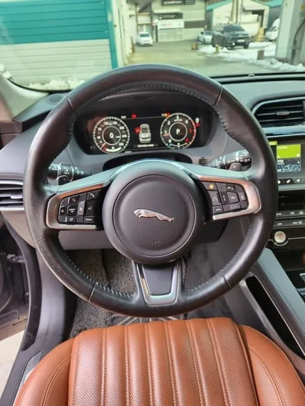 더핸들 재규어 f-pace 핸들컬러변경 가죽교체 작업 / 남양주 별내면