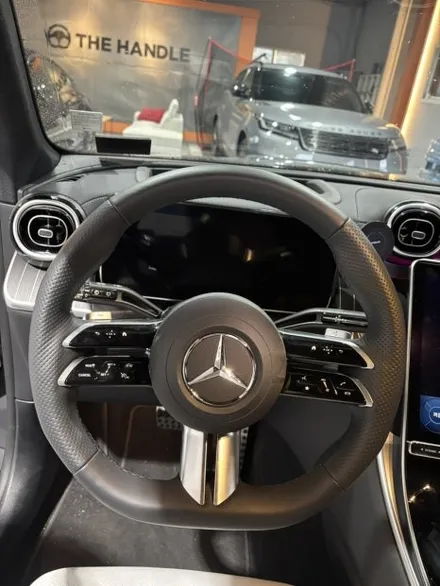 [더핸들]벤츠 GLC300 4MATIC AMG Line 핸들 가죽 컬러 변경 & 가죽교체 작업 (화이트 핸들) / 남양주 별내면