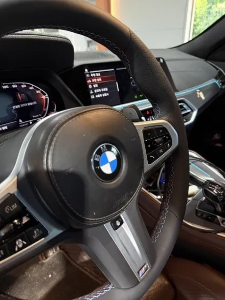 [더핸들] BMW X6 (G06) xDrive30d M 스포츠 핸들 가죽교체 복원작업! 손상된 핸들이 새핸들로 변신 / 남양주 별내면