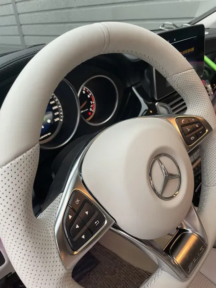 벤츠 cls63 amg w218 핸들가죽 컬러변경! / 남양주 별내면