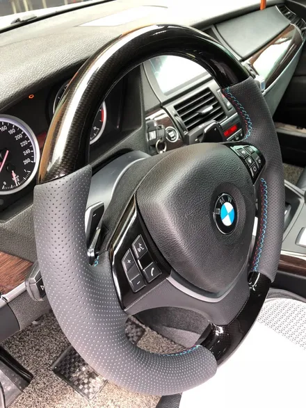 더핸들 bmw x6 e71 핸들작업/우드핸들/핸들튜닝/핸들복원/핸들가죽교체/핸들알칸타라/핸들샤무드/핸들가죽복원/디컷핸들/핸들가죽 / 남양주 별내면