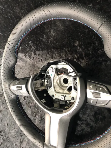 더핸들 bmw f10 f30 m핸들 가죽교체,가죽복원,알칸타라 작업 / 남양주 별내면