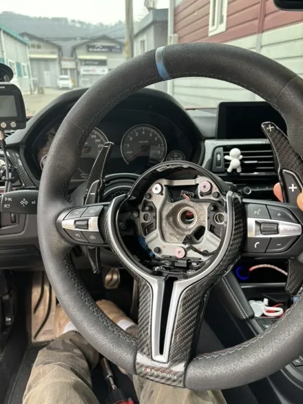 더핸들 bmw m4 f82 핸들가죽교체 핸들복원 / 남양주 별내면