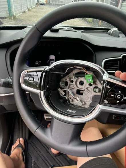 더핸들 볼보 xc90 핸들엠버브라운 작업 / 남양주 별내면