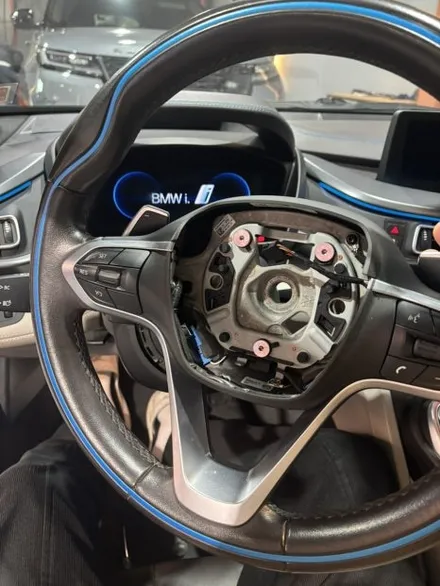 더핸들 bmw i8 핸들컬러변경 가죽교체 작업 / 남양주 별내면