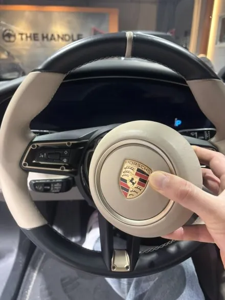 [Porsche Taycan] 포르쉐 타이칸 핸들 가죽 교체 복원 - THE HANDLE / 남양주 별내면
