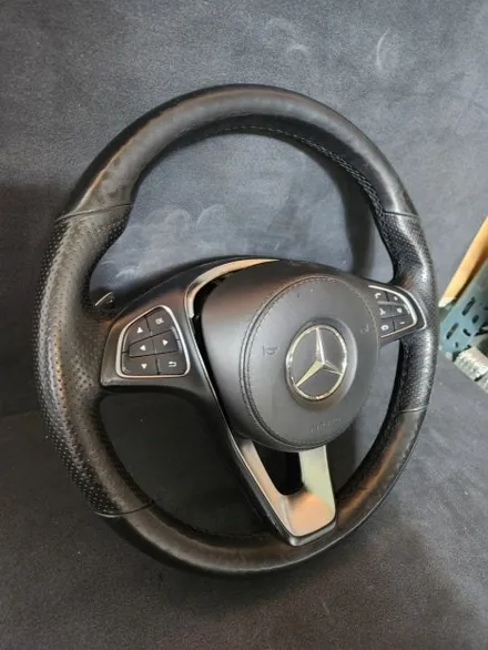 벤츠 GLS 350d 4MATIC X166 핸들컬러변경 가죽교체 작업 – 더핸들 / 남양주 별내면