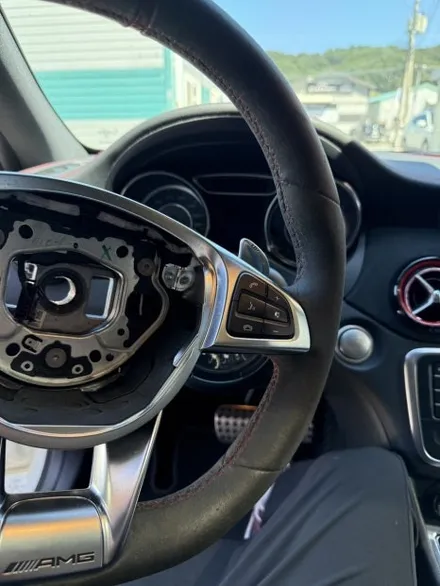 [더핸들]벤츠 CLA45 AMG 4MATIC C117 핸들가죽교체 알칸타라 작업 / 남양주 별내면