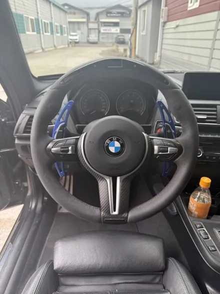 [더핸들]BMW M2 F87 퍼포먼스 핸들 알칸타라 교체 & 복원 작업!! 손상된 순정 알칸타라를 새 알칸타라로 깔끔하게 복원 / 남양주 별내면