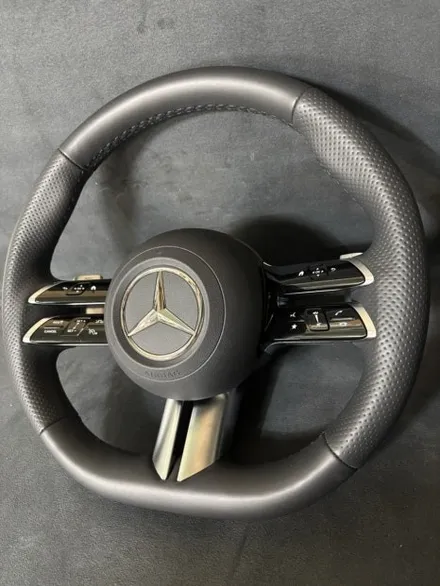 [더핸들]벤츠 GLC300 4MATIC AMG Line 핸들 가죽 컬러 변경 & 가죽교체 작업 (화이트 핸들) / 남양주 별내면