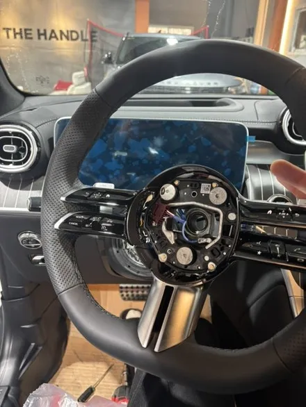 [더핸들]벤츠 GLC300 4MATIC X254 핸들 컬러변경 네바그레이 가죽교체 작업! / 남양주 별내면