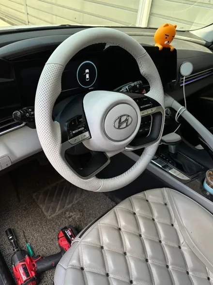 아반떼cn7핸들가죽교체 핸들가죽컬러변경 웜그레이 [더핸들] / 남양주 별내면
