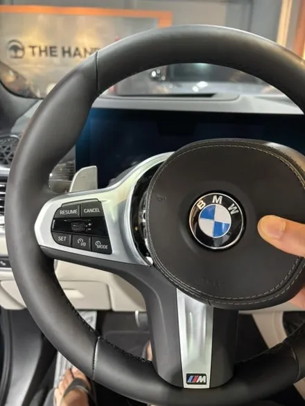 더핸들 BMW X7 40i xDrive G07 M 스포츠 핸들 컬러변경 / 베이지 가죽 전체 교체 작업 / 남양주 별내면