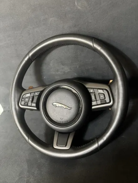 더핸들 재규어 F-TYPE 핸들가죽교체 / 남양주 별내면