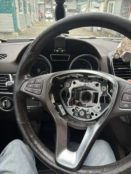 벤츠 GLS 500 X166 핸들가죽 복원 교체 작업 – 더핸들 / 남양주 별내면