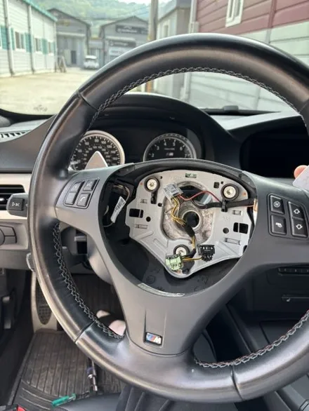 더핸들 BMW M3 E92 핸들 알칸타라 작업 / 남양주 별내면
