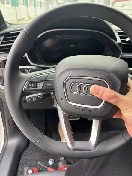 더핸들 - 아우디 Q3 35TDI F3 핸들가죽 감싸기 + 두께보강 작업 / 남양주 별내면