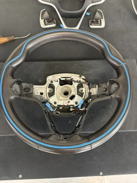 더핸들 bmw i8 핸들컬러변경 가죽교체 작업 / 남양주 별내면