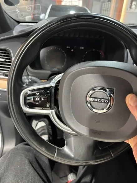 [더핸들] 볼보 XC90 핸들 컬러변경 가죽교체 작업 (링투톤 커스텀) / 남양주 별내면