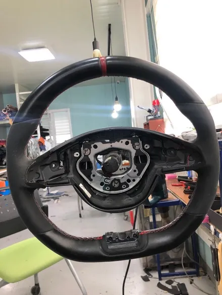 벤츠핸들 복원!! 벤츠 cla 45amg 핸들가죽교체 복원작업입니다. / 남양주 별내면
