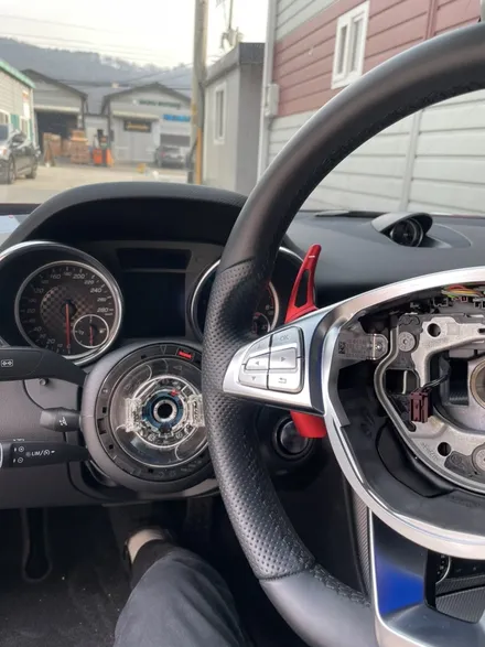 더핸들 벤츠 slc 43amg 핸들 알칸타라 작업 / 남양주 별내면