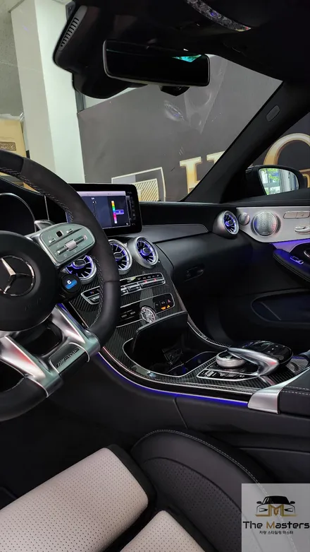 벤츠 W205 C클래스 63 AMG 터빈형 송풍구 엠비언트 설치 / 창원, 마산, 진해