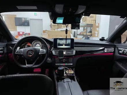 W218 벤츠 CLS 63AMG 무빙 도어스커프, 도어 로고 램프, 12색 엠비언트 설치 / 창원, 마산, 진해