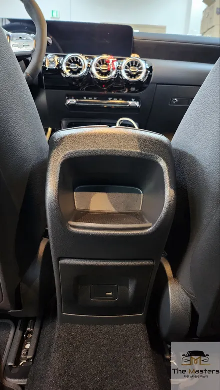 벤츠 A 클래스 35AMG 2열 송풍구 및 엠비언트 설치 / 창원, 마산, 진해